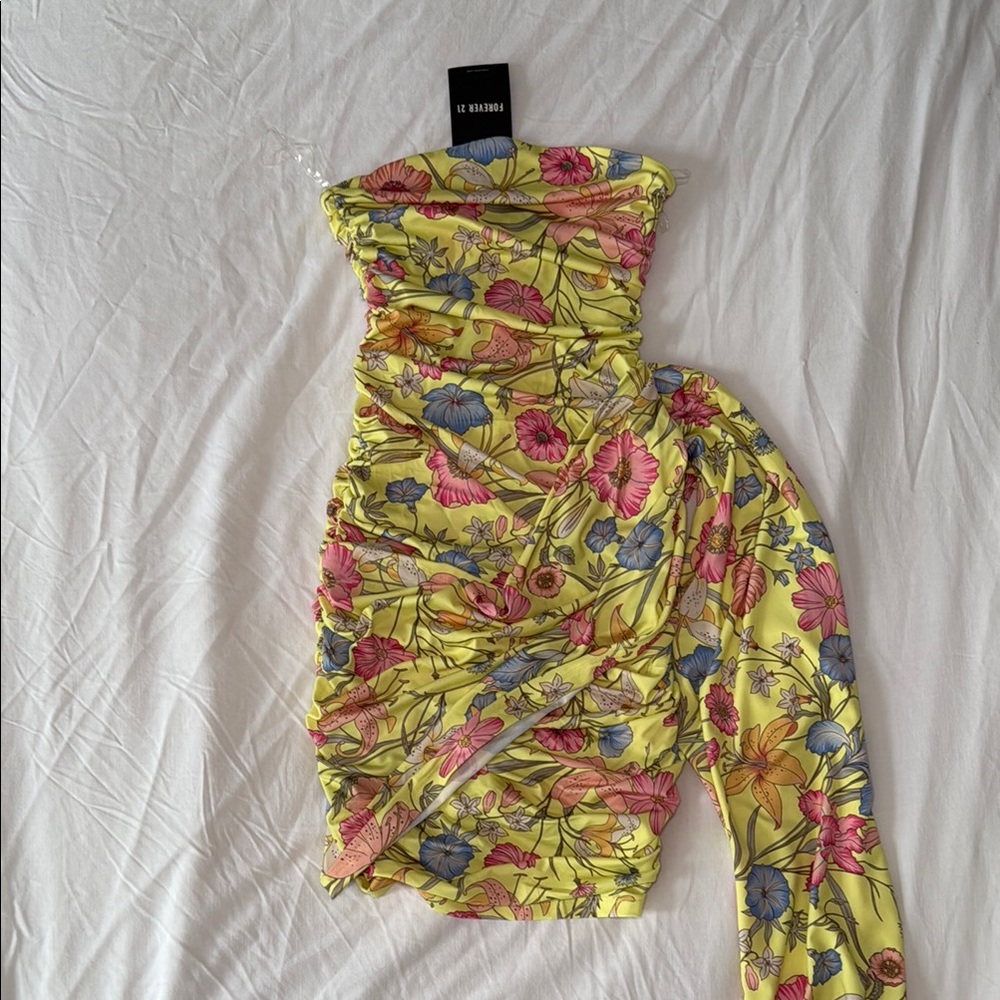 Floral Yellow Strapless Dress NEW WITH TAGS FOREVER 21